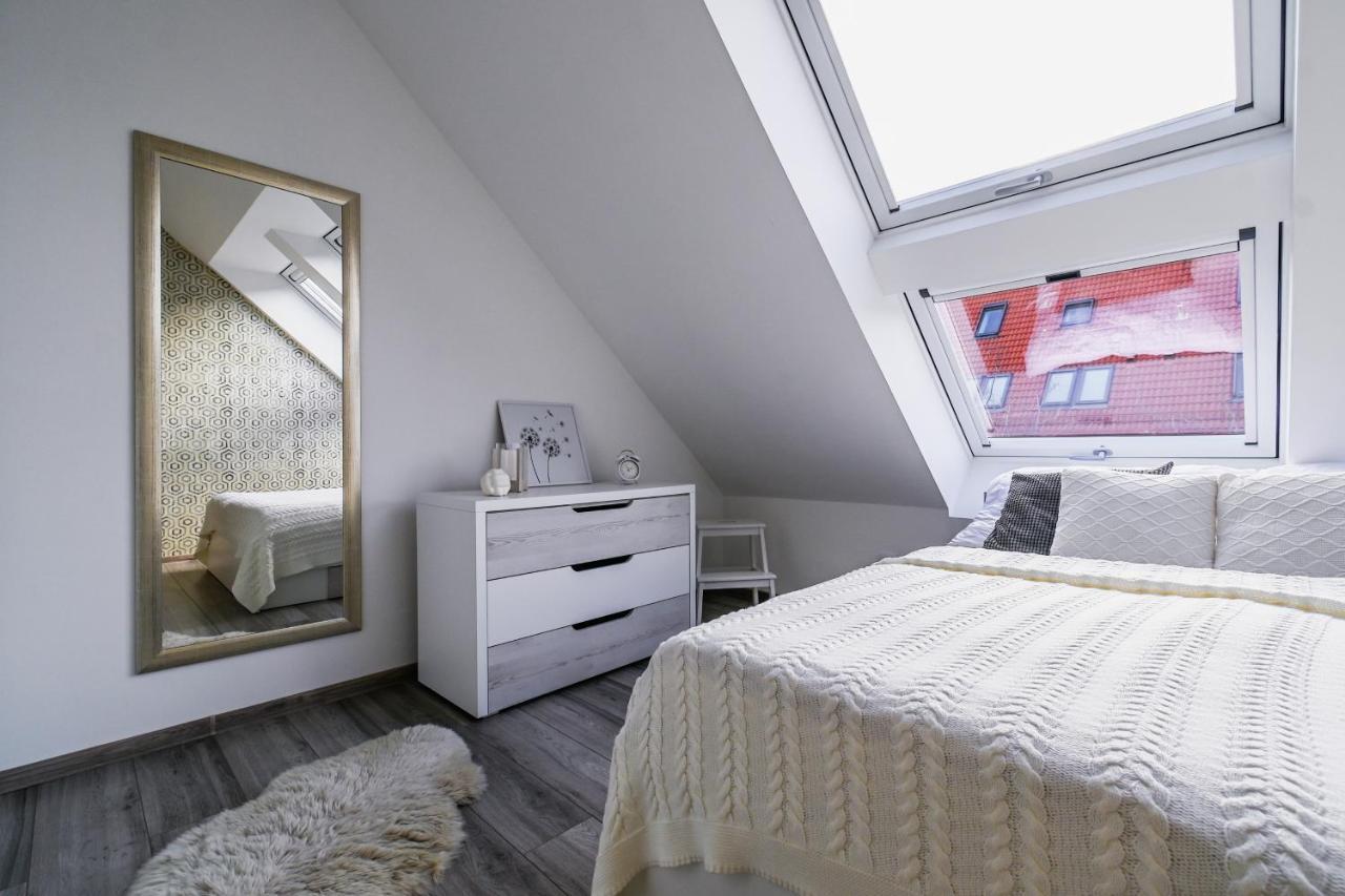 Luxury Apartment In The City Center Bratislava Exterior photo